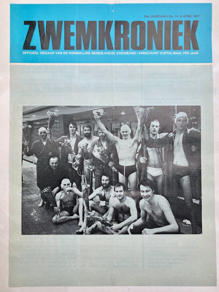 Zwemkroniek voorpagina: DZV Heren kampioen, 1977